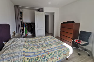 Chambre du 1er étage - vue 1 - maison familiale à Saint Jean de Serres